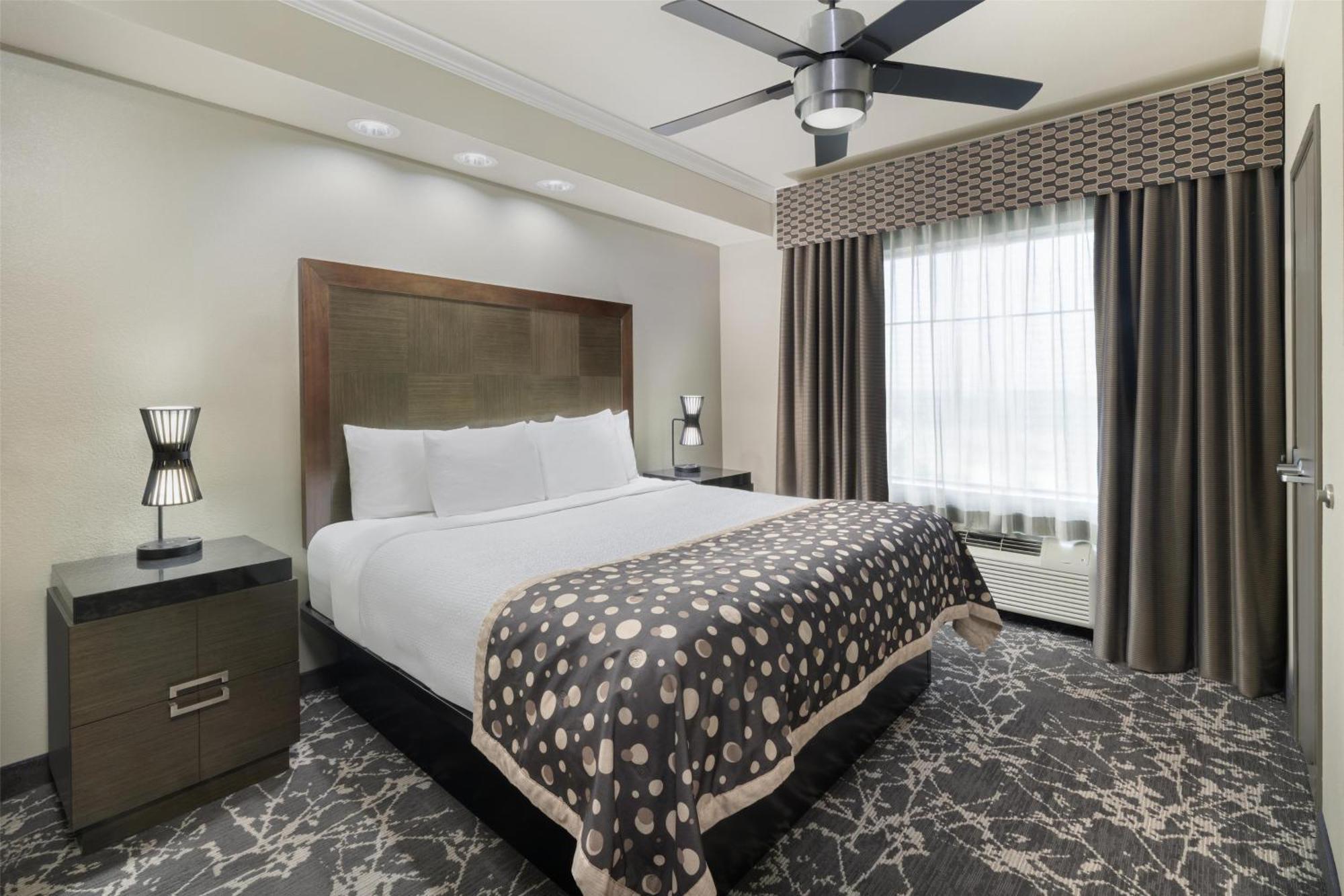 Best Western Premier Crown Chase Inn & Suites Denton Luaran gambar